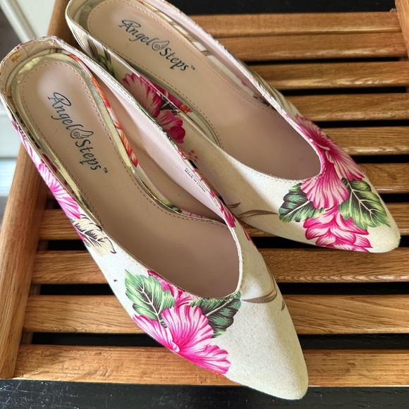 Angel Steps floral slip-on shoes - Picture 7 of 11